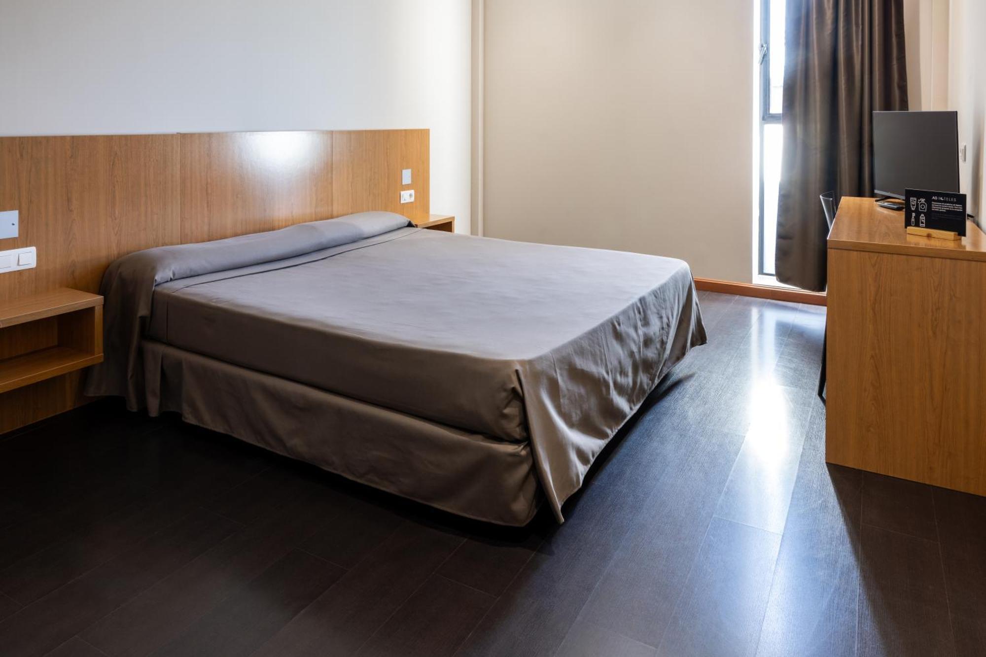 As Hoteles Ponferrada Columbrianos Luaran gambar