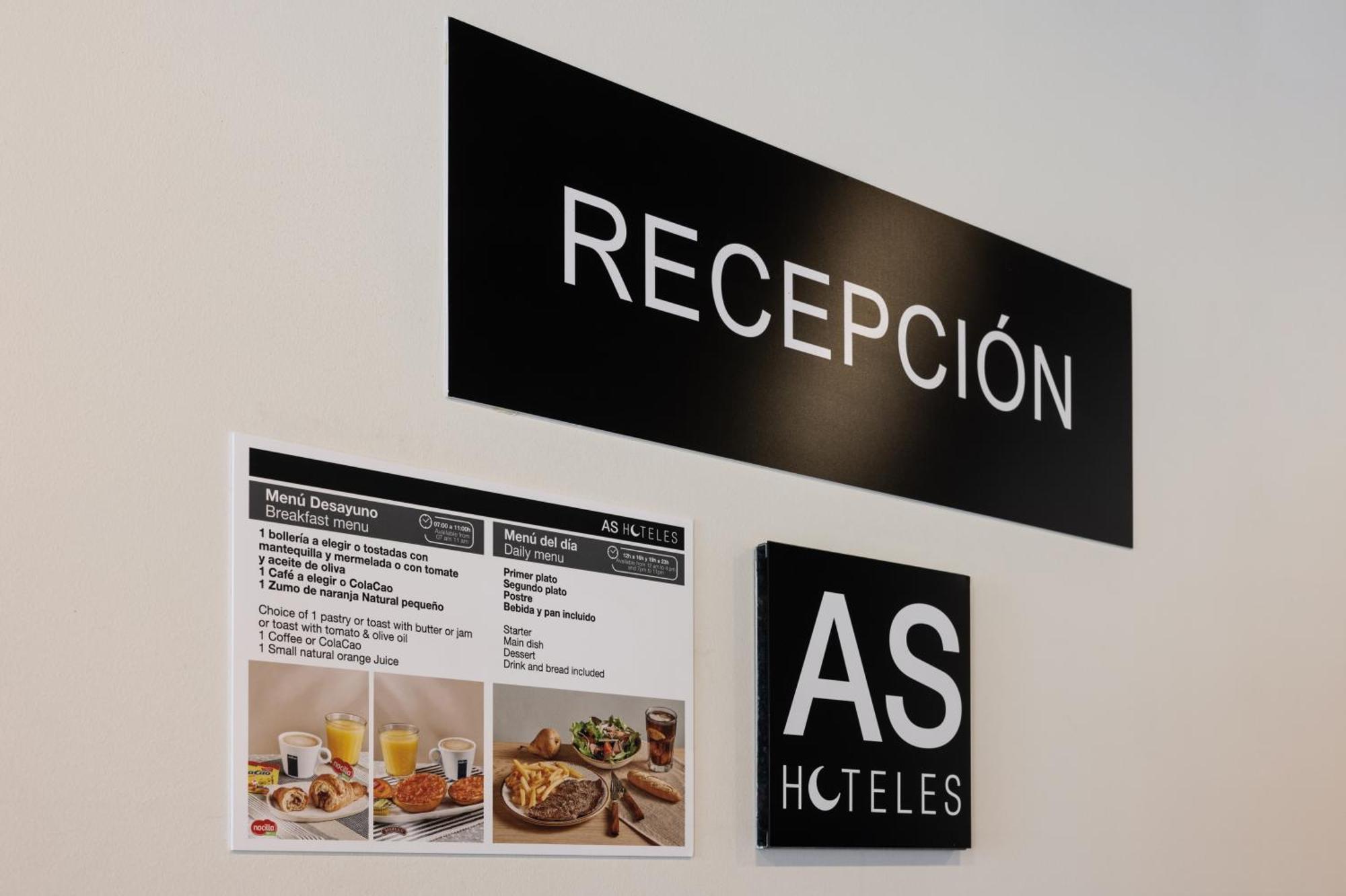 As Hoteles Ponferrada Columbrianos Luaran gambar