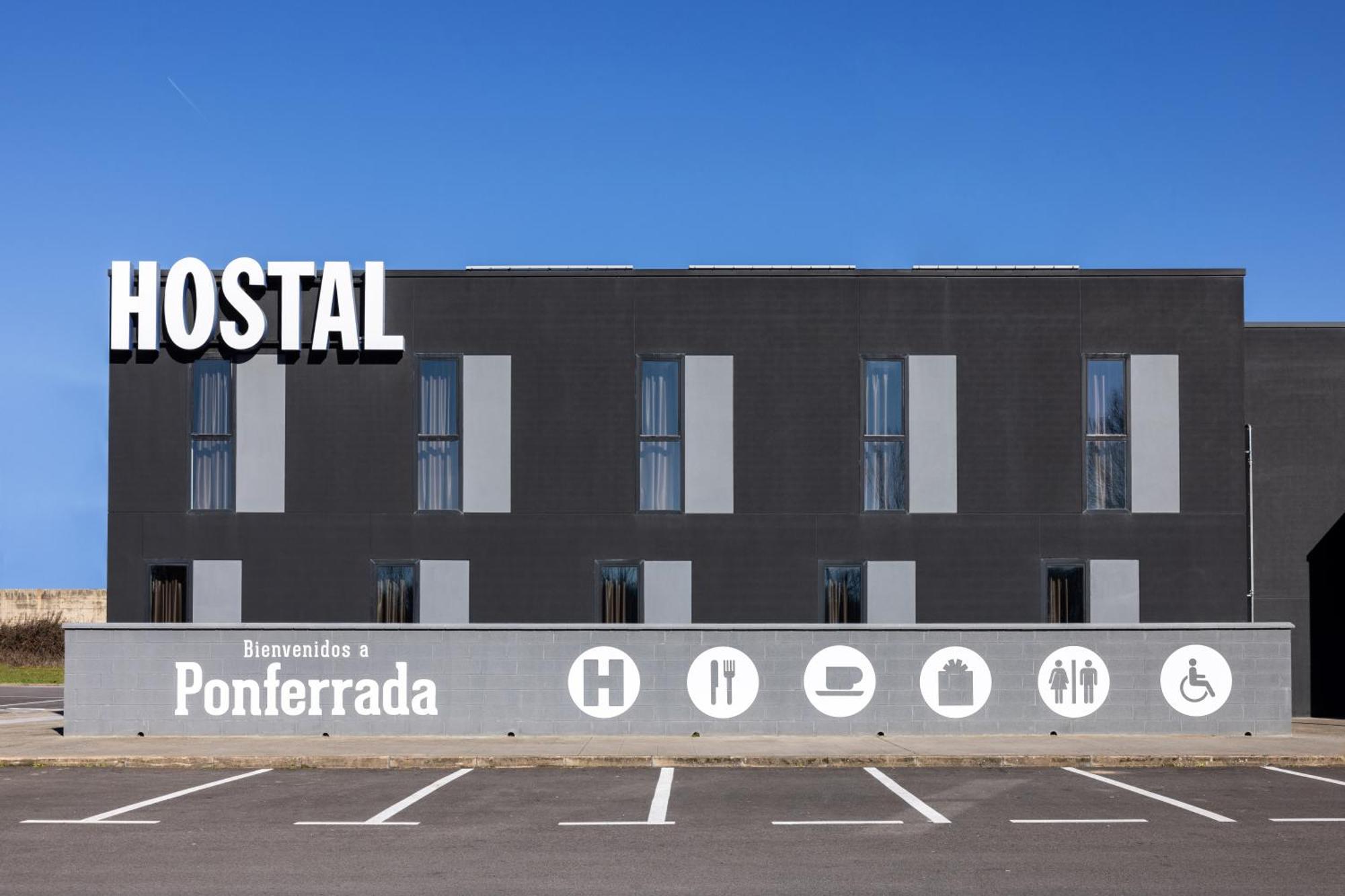 As Hoteles Ponferrada Columbrianos Luaran gambar